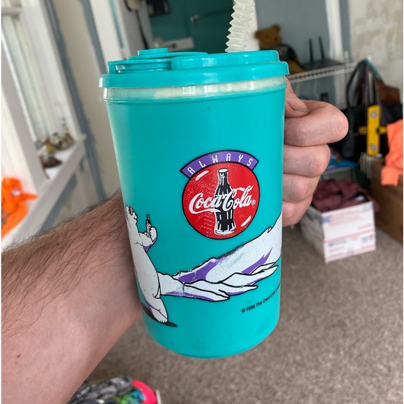 1996 Coca Cola Aladdin Thermal Mug Plastic Teal And Purple Polar Bear 18oz - Picture 2 of 10